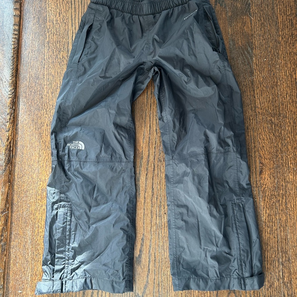 Kids NorthFace waterproof pants, Size 7/8